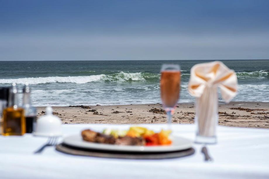 Shipwreck Lodge Mowebaai Eksteriør billede