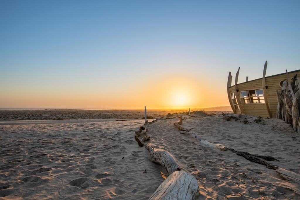 Shipwreck Lodge Mowebaai Eksteriør billede