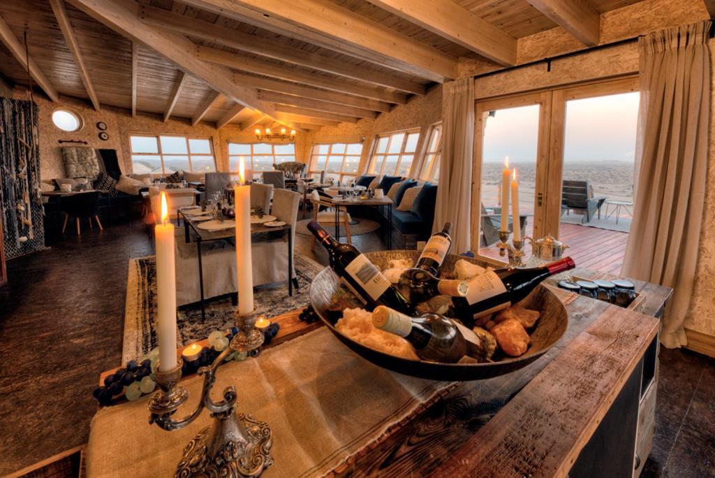 Shipwreck Lodge Mowebaai Eksteriør billede